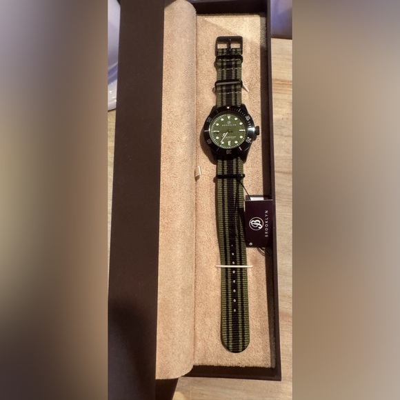 Brooklyn Black Eyed Pea 41mm QTZ Green and Black Watch - Picture 2 of 8